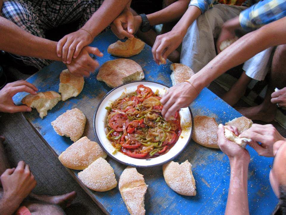 10358000_1485136391718145_887333660_n