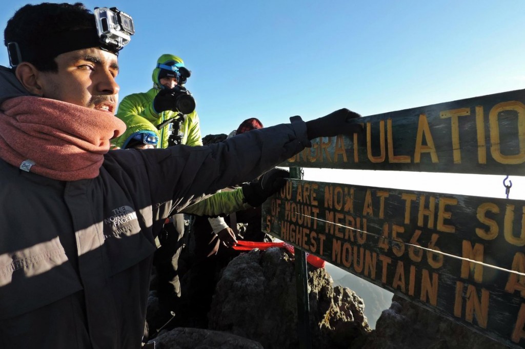 Enhamed corona el Kilimanjaro.