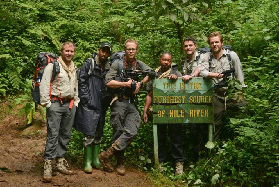 Levison con parte del equipo y guías de la primera etapa del desafío.